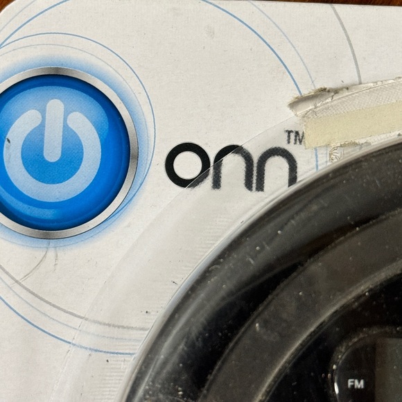 ONN Portable CD Player FM Radio Black ONB14AV202 - WORKS! New Opened Box - Picture 3 of 5